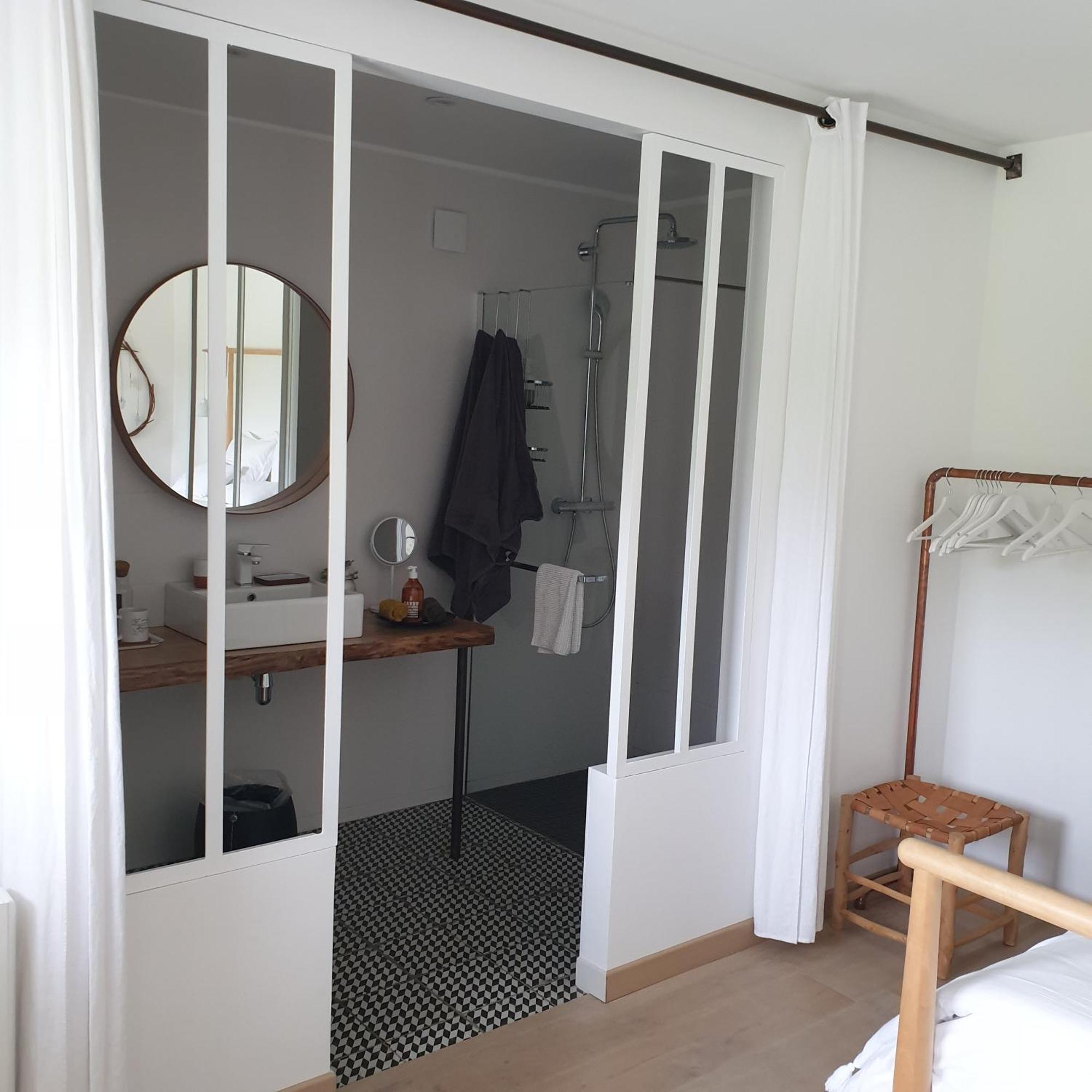 Bed and Breakfast Par Hasard Ou Pas Saint-Martin-aux-Chartrains Zewnętrze zdjęcie