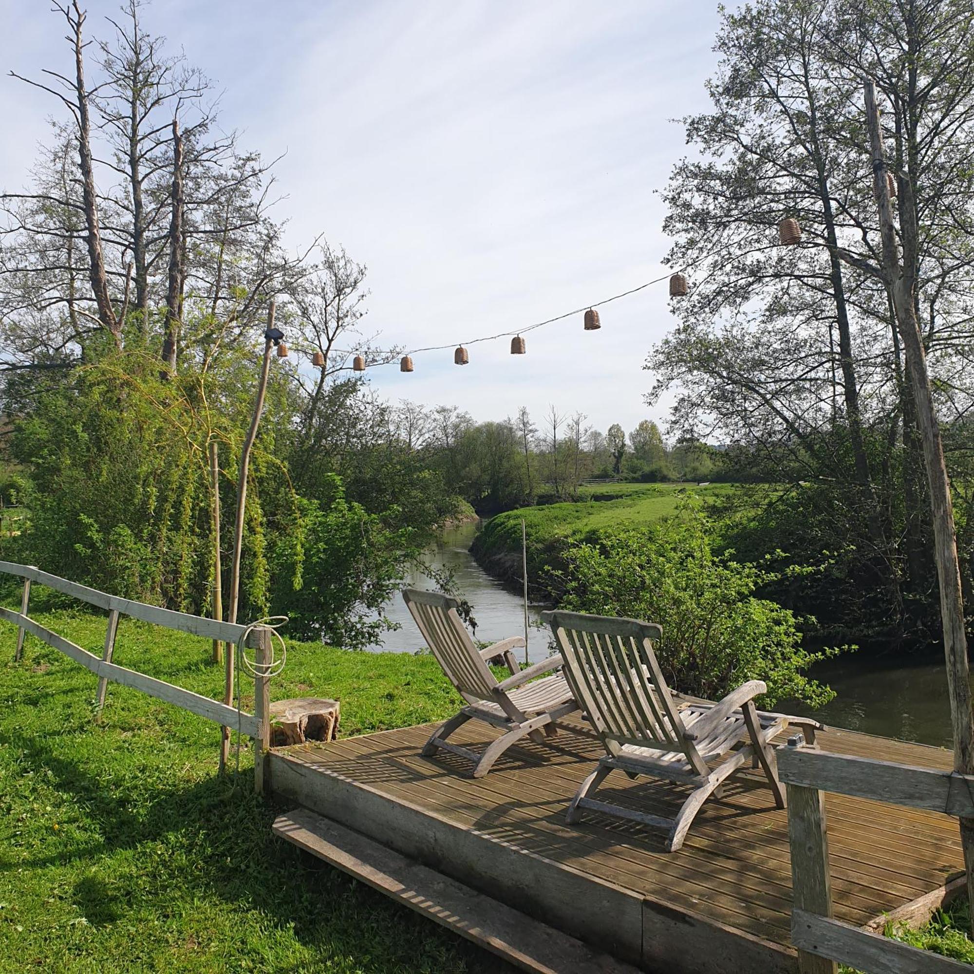 Bed and Breakfast Par Hasard Ou Pas Saint-Martin-aux-Chartrains Zewnętrze zdjęcie